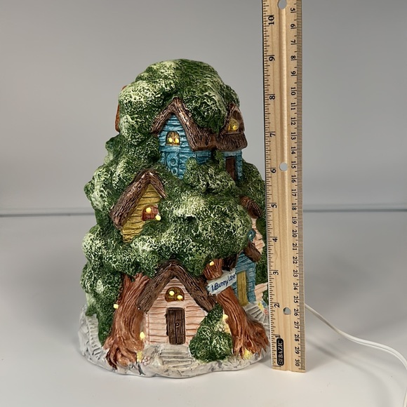 Brinn’s 1988 One Bunny Lane Ceramic Easter Tree House - Light Included - Picture 15 of 16